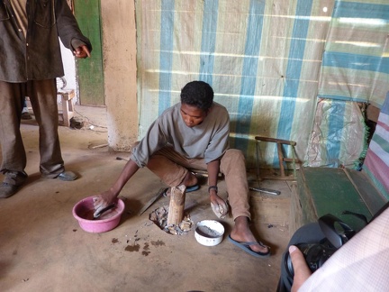 Making Items from Zebu Horn